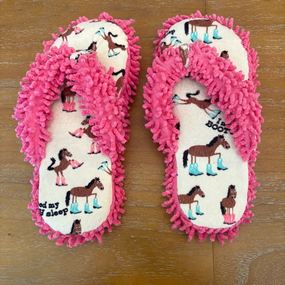 Lazy One Pink Mop-Sole Slipper Sandals Horses In Cowboy Cowgirl Boots Hot Pink - Picture 2 of 6